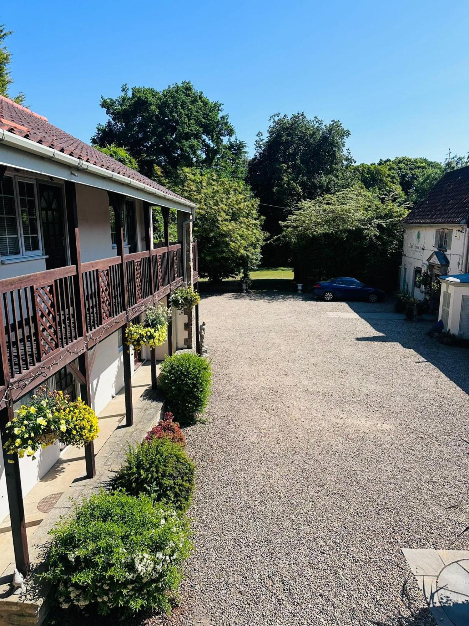 East Ayton Lodge Hotel, Скарборо Екстер'єр фото